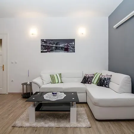 Apartament Near Sandy Firule