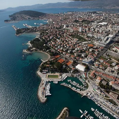 Near Sandy Firule דירה ספליט