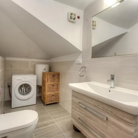 Near Sandy Firule דירה