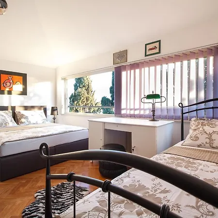 Near Sandy Firule * ספליט