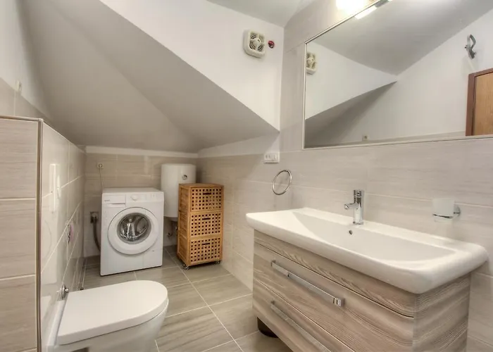 Near Sandy Firule Apartamento