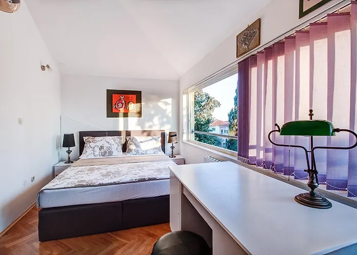 Near Sandy Firule Apartamento Split